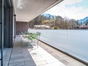 Outdoor dining - Apartment Alperose by Interhome (Interlaken)