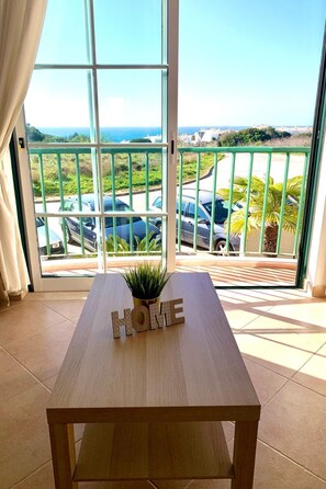 Interior - Wohnung mit Meerblick , mitten im Zentrum von Luz by Interhome (Bensafrim)