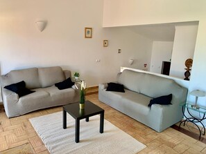 TV, fireplace - Casadaluz 86 maison vue mer à praia da luz by Interhome (Bensafrim)