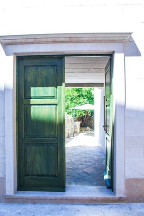 Exterior detail - Wohnung „Zitronenbaum Postira“ by Interhome (Brač/Postira)