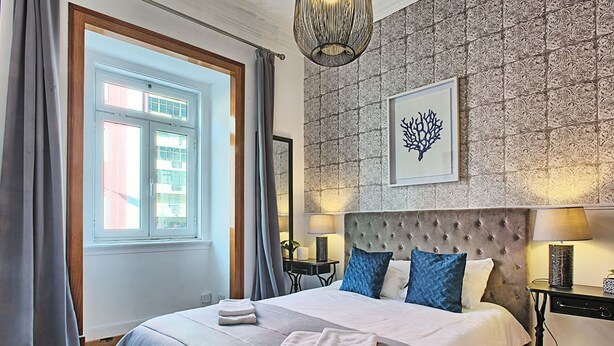Unclassified image, 1 of 36, button - António Pedro by Interhome (Lisbon)