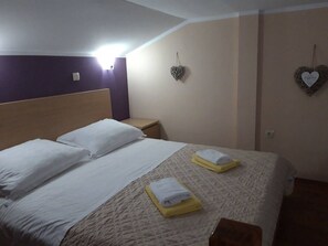 Internet - "Violet" mit Swimmingpool by Interhome (Banjol)