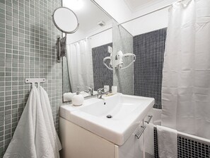 Towels - Wohnung mit Balkon by Interhome (Lisbon)