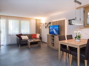 TV - Top Ferienwohnung Dom (SkiIn/SkiOut) by Interhome (Zermatt)