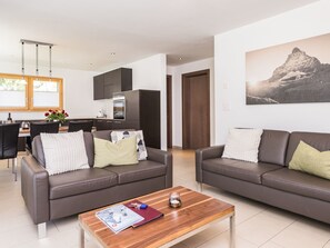 TV, DVD player - Top Ferienwohnung Monte Rosa (SkiIn/SkiOut) by Interhome (Zermatt)