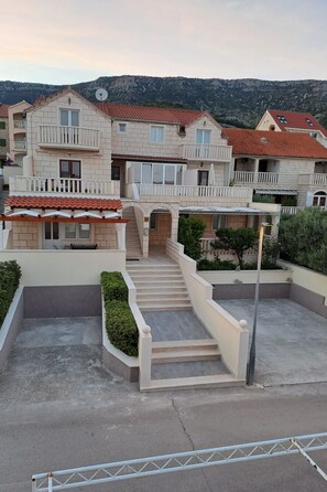 Exterior - "Apartment Mate 1" am Strand by Interhome (Brač/Bol)