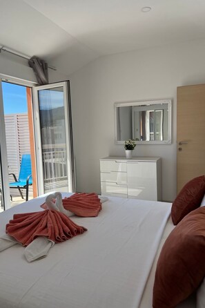 Internet - Moderne ap. 2 mit Pool und Grill in der Nähe von Split und Trogir by Interhome (Kaštel Lukšić)