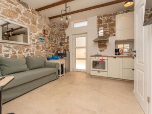 TV - "Haus 51" direkt am Strand by Interhome (Pašman/Kraj)