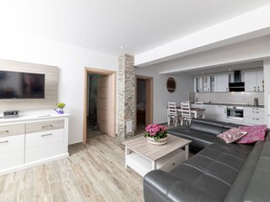 TV - Vila Lavanda by Interhome (Novi Vinodolski/Bribir)