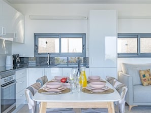 Fridge, microwave, oven, dishwasher - Villa Balli II by Interhome (Arco da Calheta)