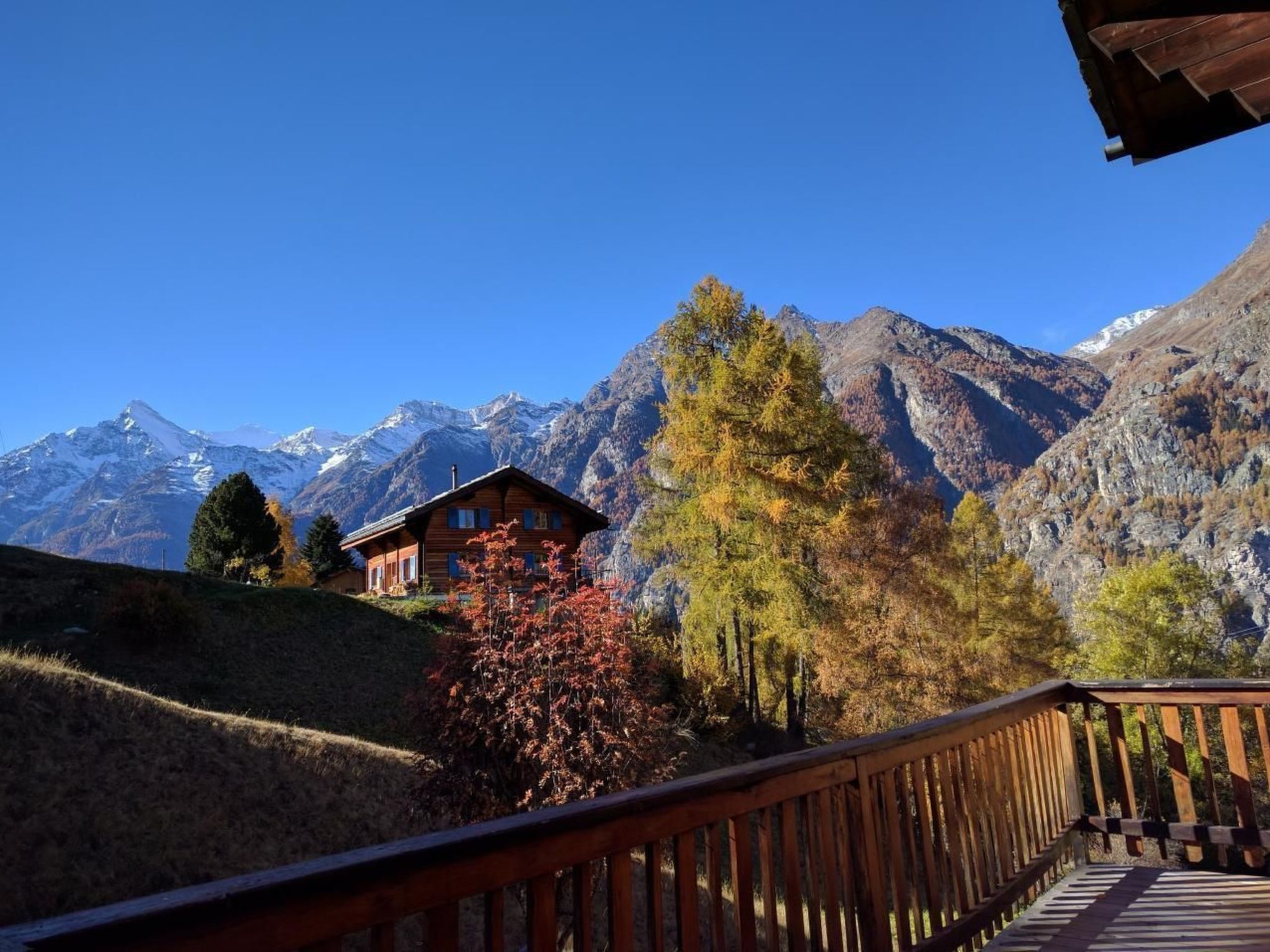 المنطقة المحيطة بالمنشأة