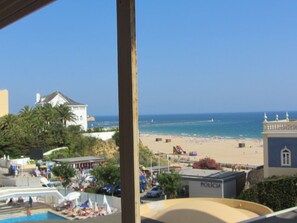 Beach - "Peixes" mit Blick auf das Wasser by Interhome (Portimão)