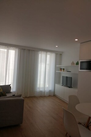 Living area - Präsentation Nachbarschaft im Herzen von Aveiro by Interhome (Aveiro)
