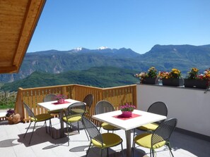 Outdoor dining - Bergblick by Interhome (Kaltern/Caldaro)
