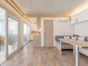 Dining - MH Summer Home by Interhome (Donje Rastane)