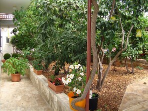 Property grounds - in Slatine mit Garten und Terrasse by Interhome (Trogir/Slatine)