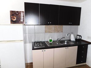 Fridge, cookware/dishes/utensils - Apartman Slavica by Interhome (Karin)
