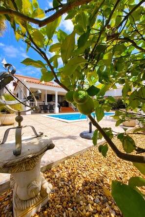 Pool - Nettes Ferienhaus in Altura mit Gepflegtem Garten by Interhome (Altura)