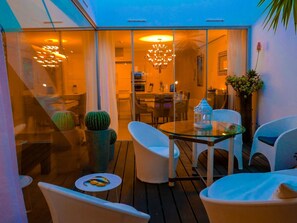 Outdoor dining - Ferienvilla mit Jacuzzi by Interhome (Albufeira)