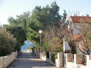 Property grounds - Apartment EG by Interhome (Vir)