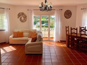 Fireplace - Atmen Sie die Meeresbrise in Praia Del Rey ein by Interhome (Obidos)