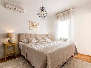 Internet - Ferienvilla 'Villa Dalmatica' in Split by Interhome (Podstrana)
