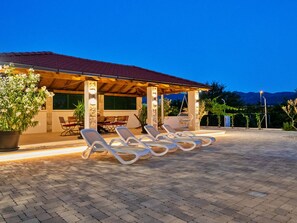 Terrace/patio - Ferienvilla "Nautica" mit Bergblick by Interhome (Prapatnica)
