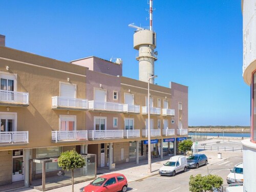 Wohnung mit Terrasse 100m vom Strand entfernt by Interhome