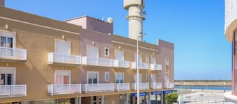 Wohnung mit Terrasse 100m vom Strand entfernt by Interhome
