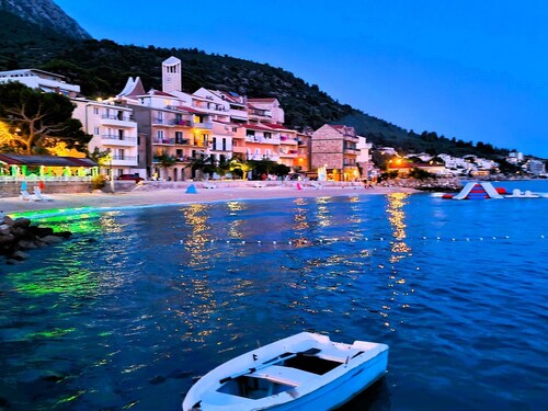 Tolle Wohnung in Drašnice mit Schönem Garten by Interhome