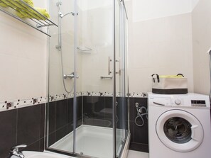 Towels - Strandnahe Ferienwohnung Jure mit großer Terrasse by Interhome (Trogir)
