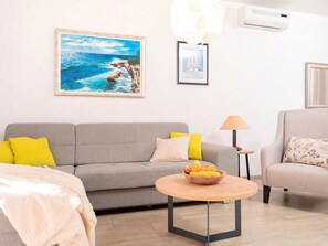 TV - Villa "Sunshine" mit Garten, Grill und Terrasse by Interhome (Hvar/Jelsa)