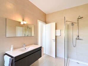 Towels - Casas das Olas 5 - Großartige Aussicht, 2 Pools, idealer Ort zum Entspannen und by Interhome (Arcos de Valdevez)