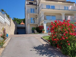 Exterior - Wohnung für 3 Personen mit Terrasse by Interhome (Novi Vinodolski)