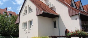 Wohnung mit Terrasse, Grill und Garten by Interhome