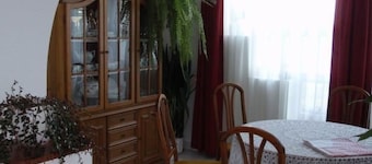 Wohnung mit Terrasse, Grill und Garten by Interhome