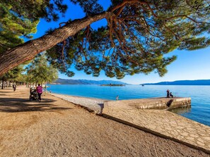 Beach - Wohnung "Marin Mataija" mit Blick auf das Wasser by Interhome (Novi Vinodolski)