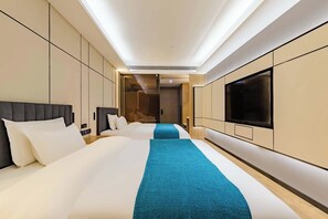 Standard Twin Room, City View | Premium bedding, minibar, individually decorated, individually furnished - Taian Yuelan Hotel Wanda Plaza Taishan (Tai'an)