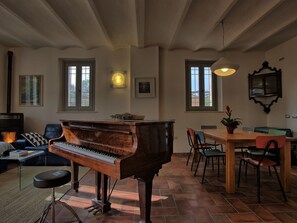 Kitchen / Dining Room - Haus der Musik 270m Veranda, Garten und Pool by Interhome (Ostra)