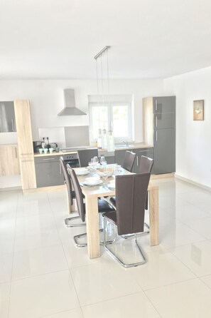 Dining - Bella Casa Srima Comfort by Interhome (Vodice)