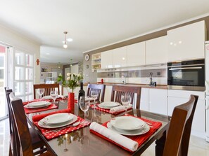 Dining - Villa Šima- Luxusappartement mit privatem Pool by Interhome (Zadar)