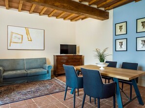 Dining - "Cascia T4 Rota" mit Pool by Interhome (Reggello)
