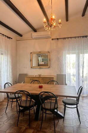 Dining - Wohnung mit Wasserblick by Interhome (Pašman/Neviđane)