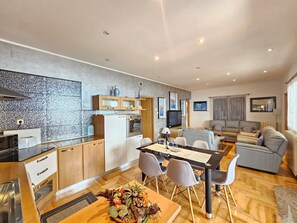 Interior - Wohnung mit Meerblick, 200m vom Strand entfernt by Interhome (Novi Vinodolski)