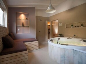 Spa - mit Privatpool neben dem Strand by Interhome (Omiš)