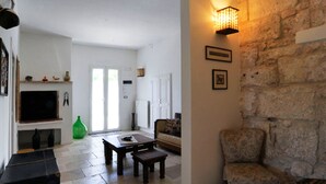 Fernseher, Kamin