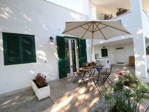 Terrace/patio - Landhaus in Monopoli mit privatem Garten by Interhome (Monopoli)