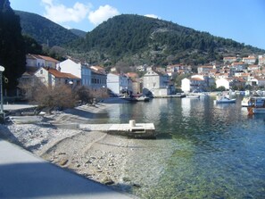 Beach - "Martina" direkt am Wasser by Interhome (Korčula/Račišće)