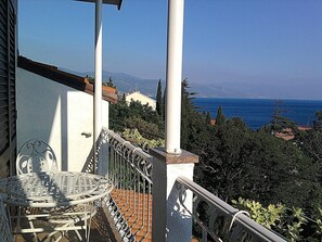 Terrace/patio - Apartment  by Interhome (Novi Vinodolski)