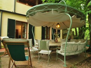 Outdoor dining - Mond bei Holiday World by Interhome (Bibbona)